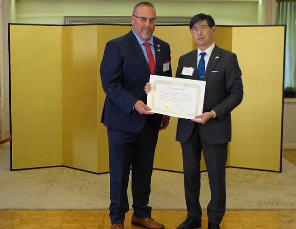 Consul General Chiba and Mr. Avila